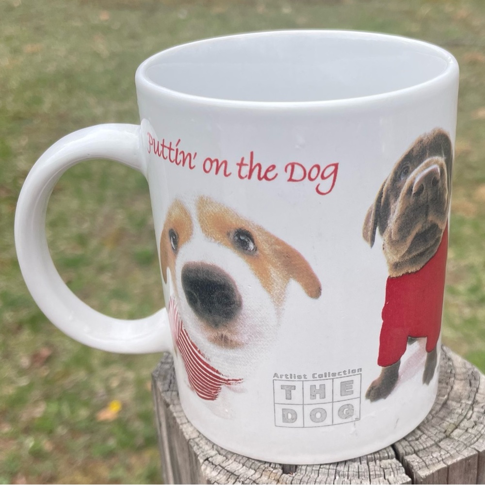 The Dog Artist Collection “Puttin on the dog” 2010 Sherwood puppy dog mug🐶